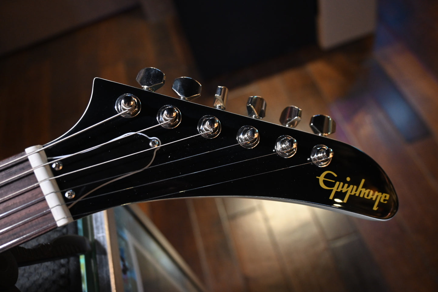 Epiphone Explorer ‘80s EMG - Classic White Guitar #1439 - Danville Music