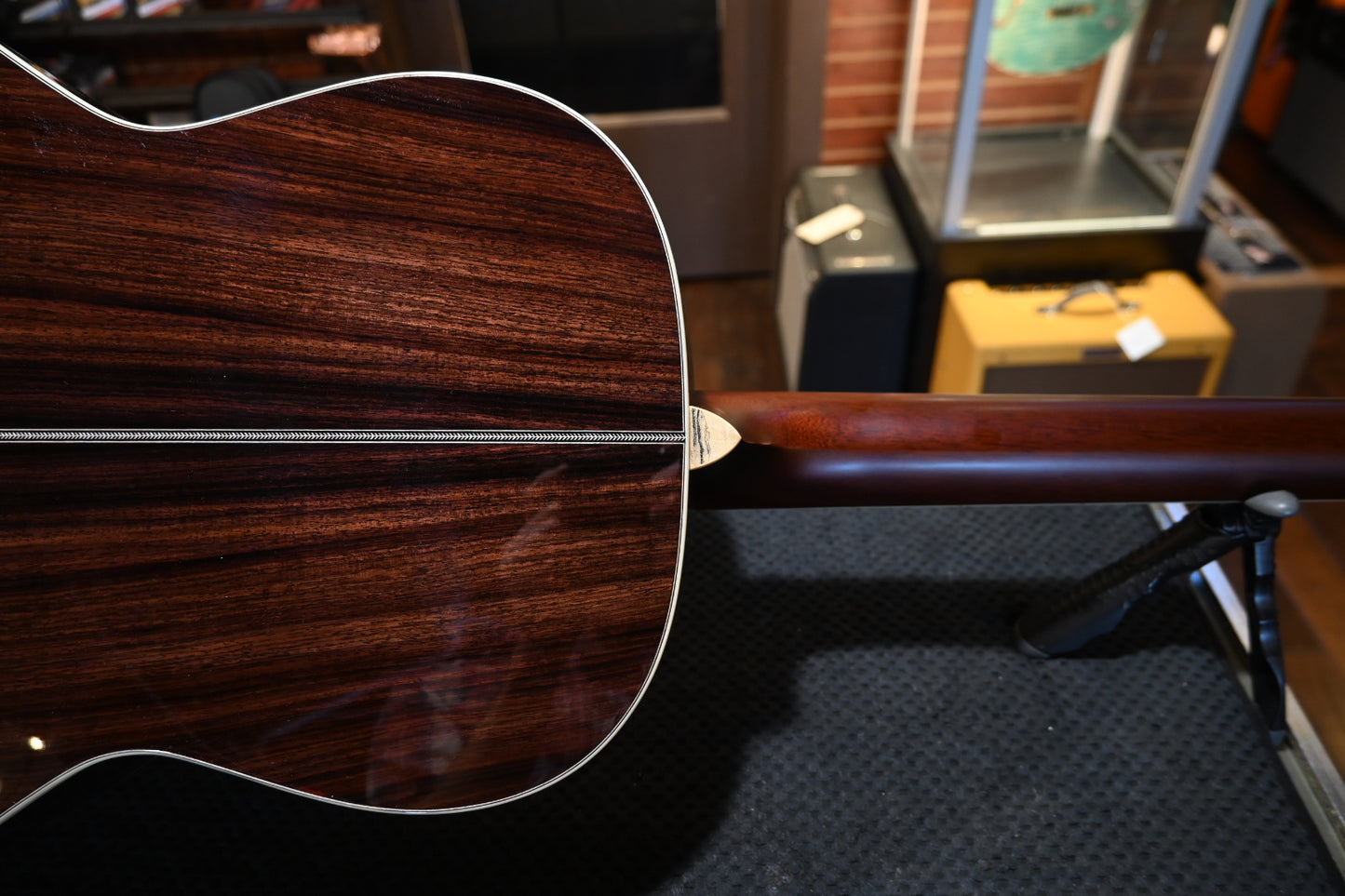 Santa Cruz 000 German Bearclaw Spruce/Indian Rosewood Guitar #6369