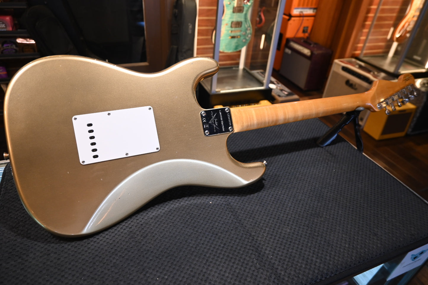 Fender Custom Shop LTD 1964 Stratocaster Journeyman 2022 - Aged Aztec Gold Guitar #0094 - Danville Music