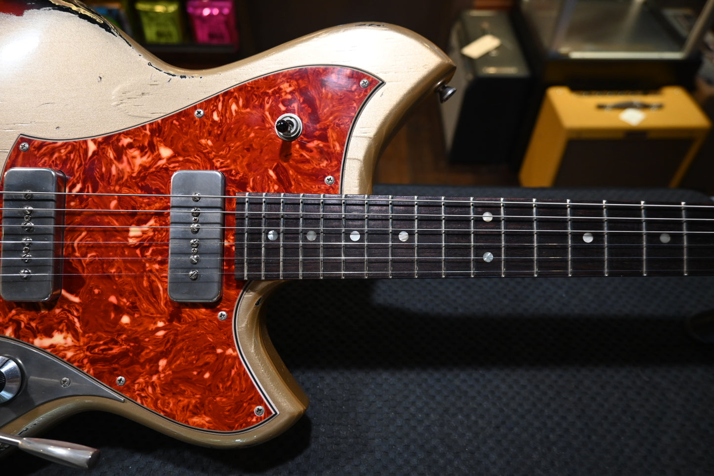 Novo Serus J Limited - Shoreline Gold over ‘64 3-Tone Burst Guitar #6589