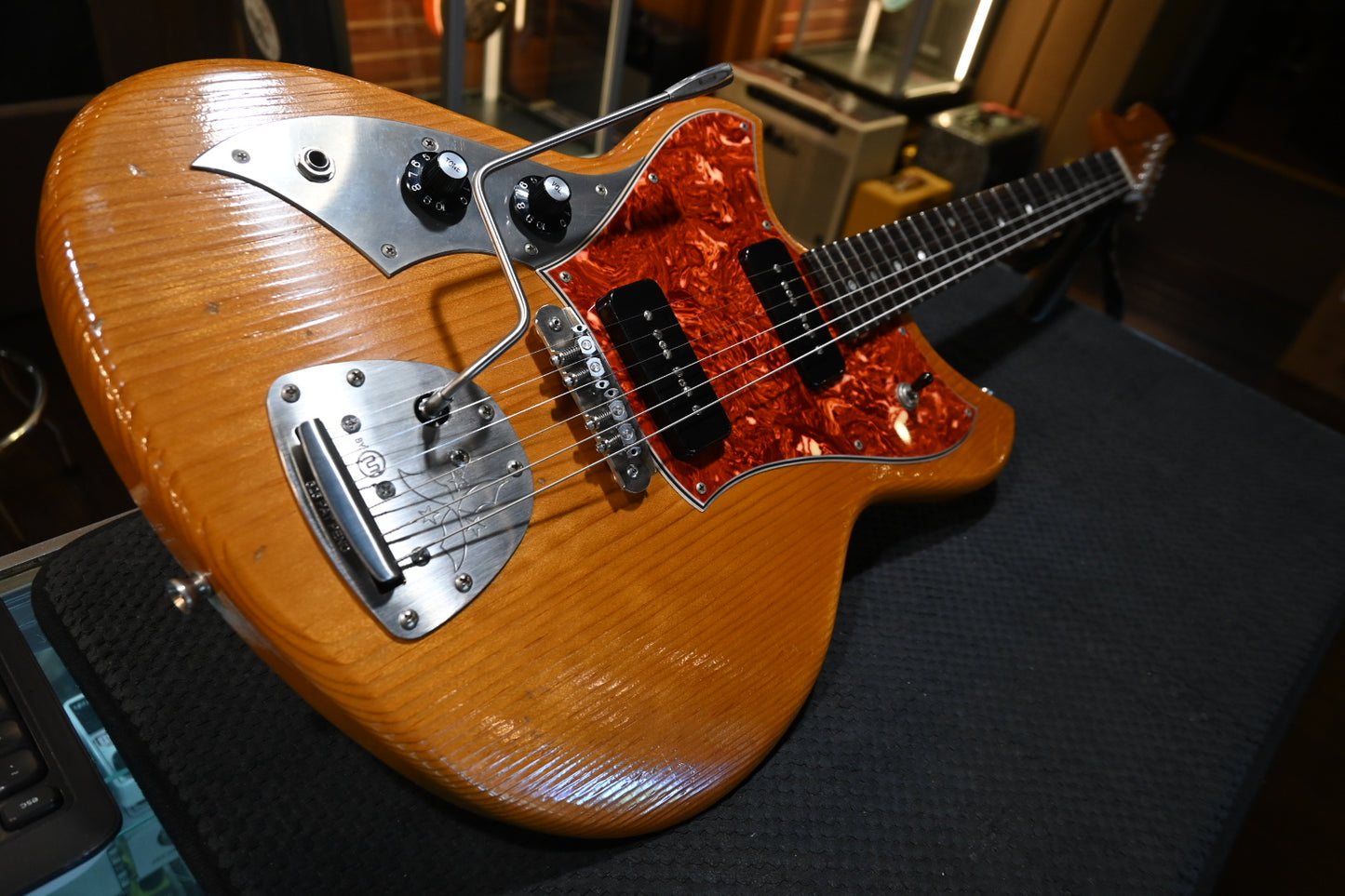 Novo Serus J Left-Handed - Amber Guitar #6792