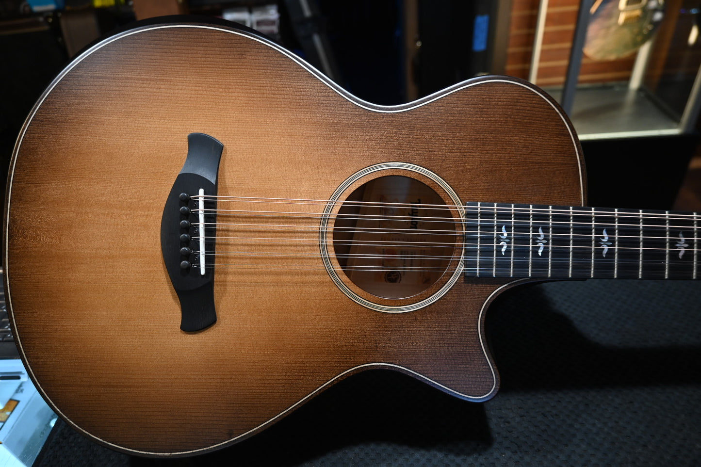 Taylor Builder’s Edition 652ce 2024 - Wild Honey Burst Guitar #4091 - Danville Music