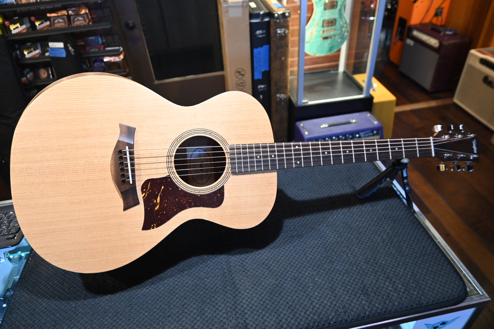 Taylor Academy 12e Guitar 5105 | Danville Music