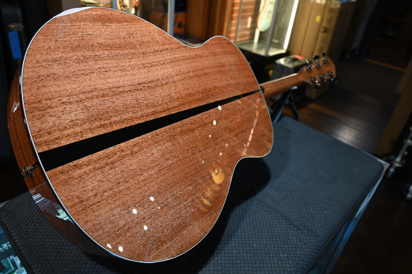 Taylor Custom Gold Label SA Super Auditorium Cedar/Mahogany Guitar #6097
