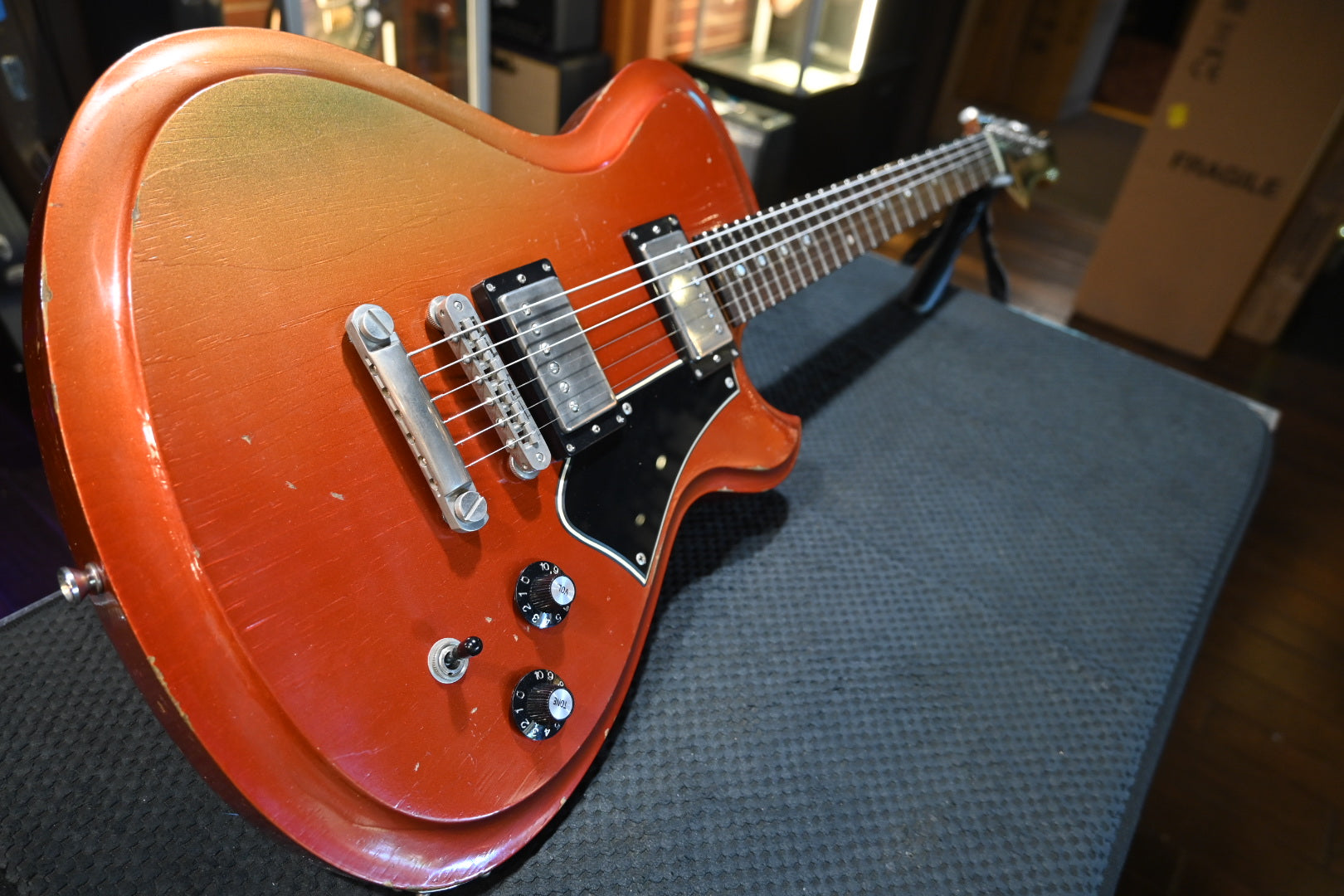Novo Nucleus Solus H2 - Faded Sparkling Burgundy Guitar #1145 - Danville Music