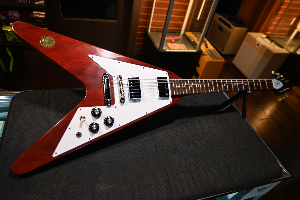 Gibson Custom Shop 1971 Flying V Medallion Reissue - Cherry Guitar #0167