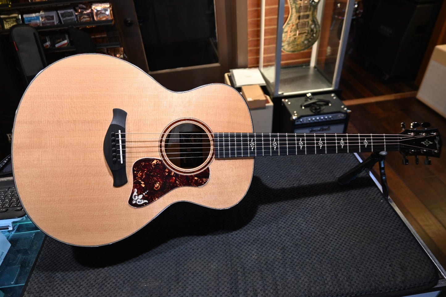 Taylor Custom Gold Label SA Super Auditorium Torrefied Spruce/Sassafras Guitar #6102