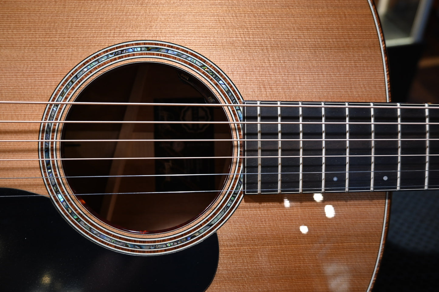 Taylor Custom Gold Label SA Super Auditorium Cedar/Mahogany Guitar #6097
