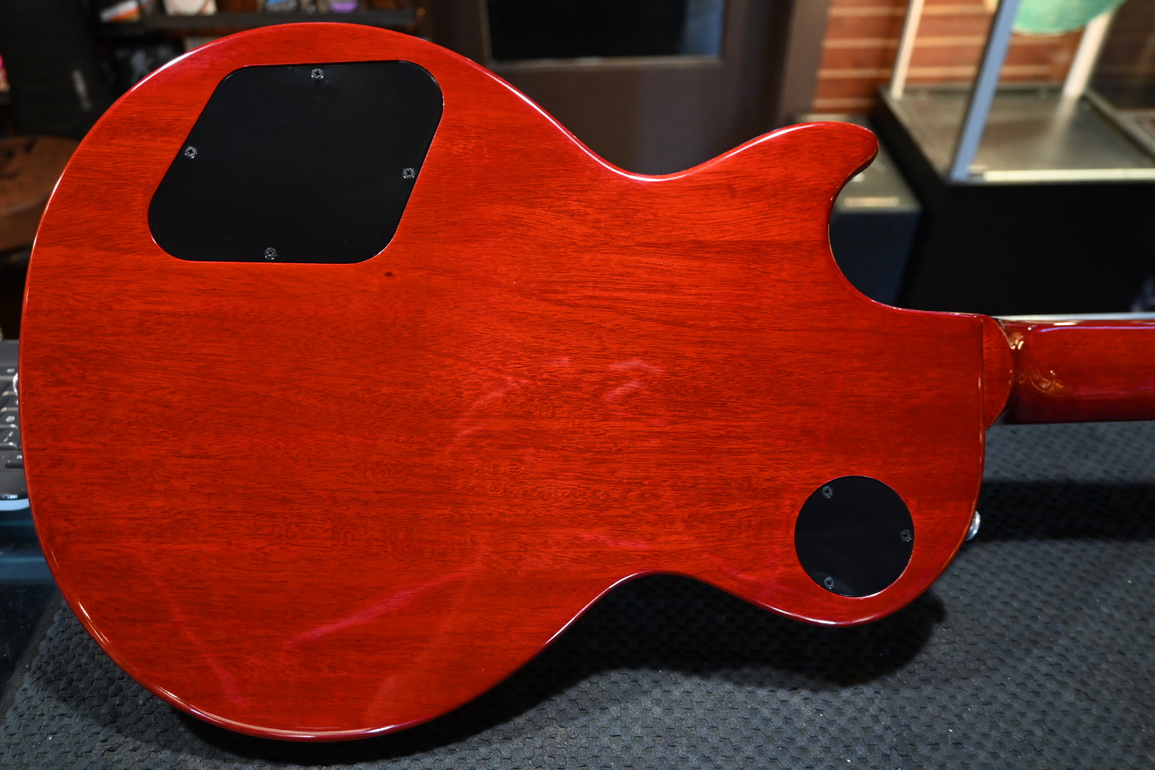 Gibson Les Paul Studio 2024 - Wine Red Guitar #0267 - Danville Music