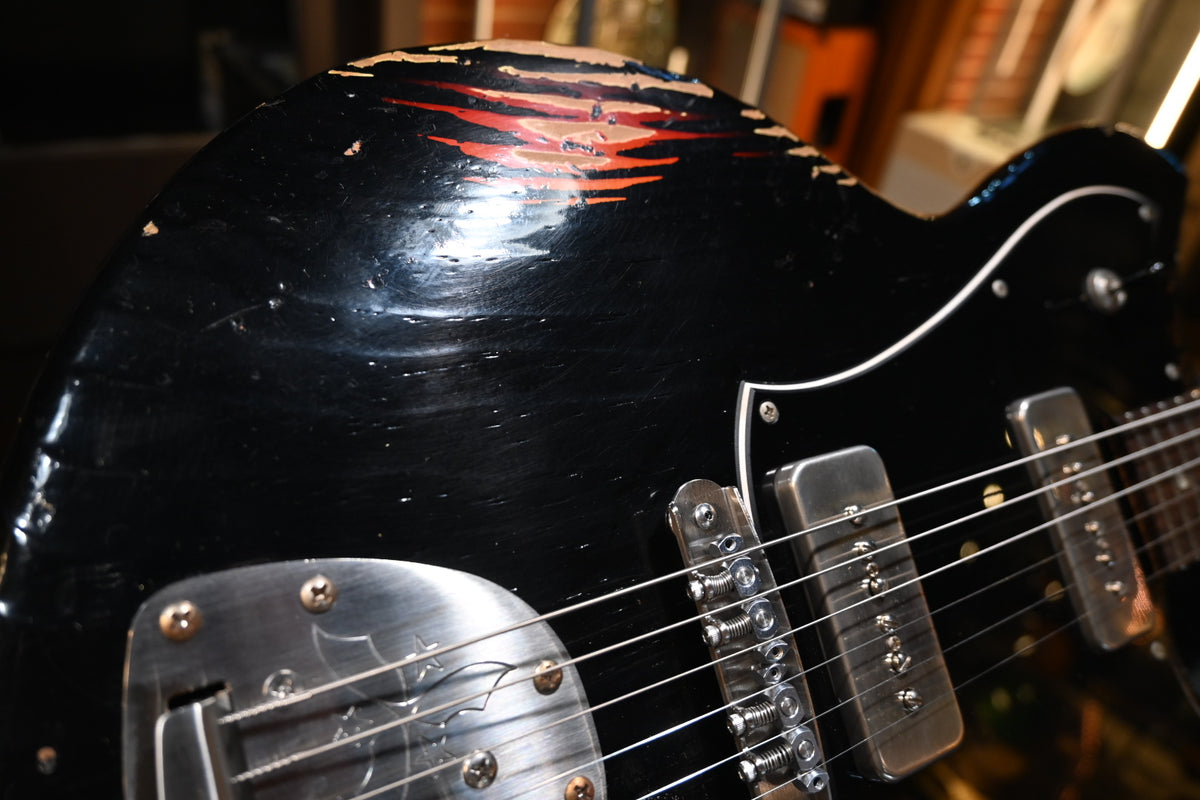 Novo Serus J Limited - Bull Black over ‘64 3-Tone Burst Guitar #1159