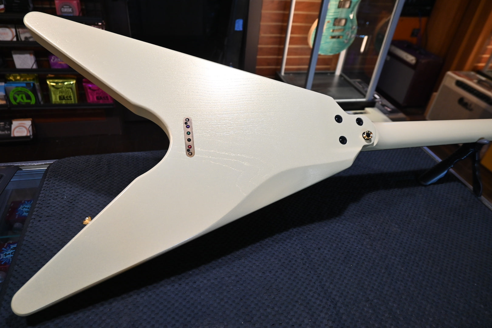 Dunable Asteroid VI Bass - Shiny Butter Bass #5464 - Danville Music