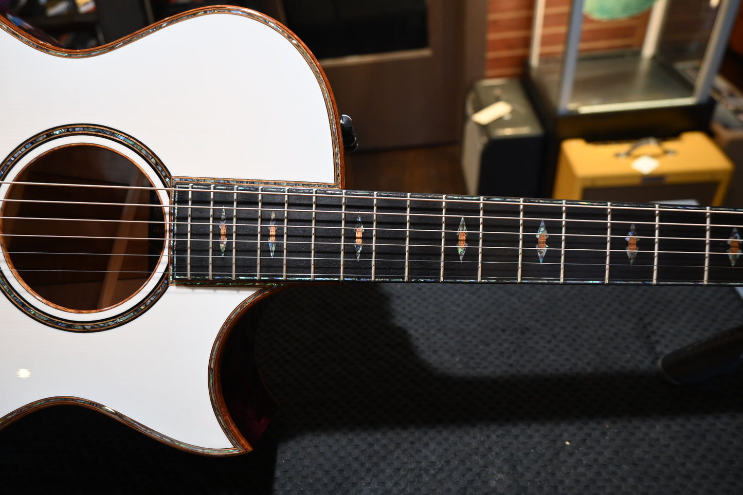 Taylor Custom GC Grand Concert 12-Fret Lutz Spruce/Quilt Maple Catch #6 - Trans White/Lilac Wine Guitar #6096