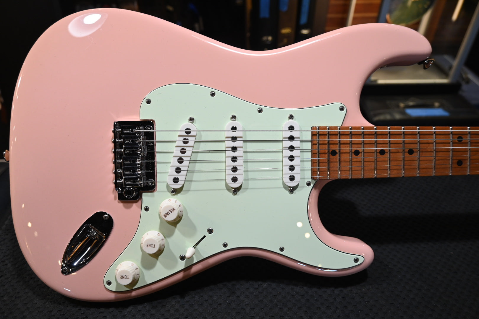 Tom Anderson Icon Classic 2024 Shell Pink Guitar 124M | Danville Music