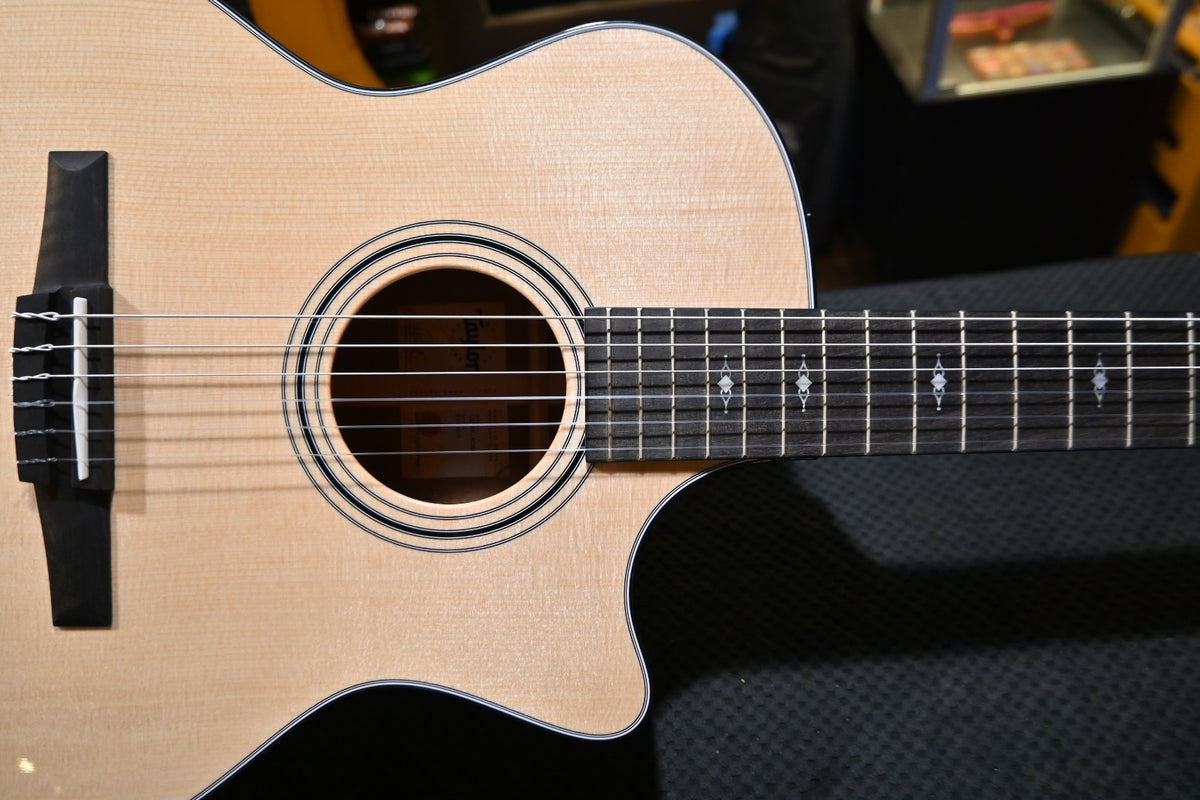 Taylor 314ce-N Nylon Guitar #6068