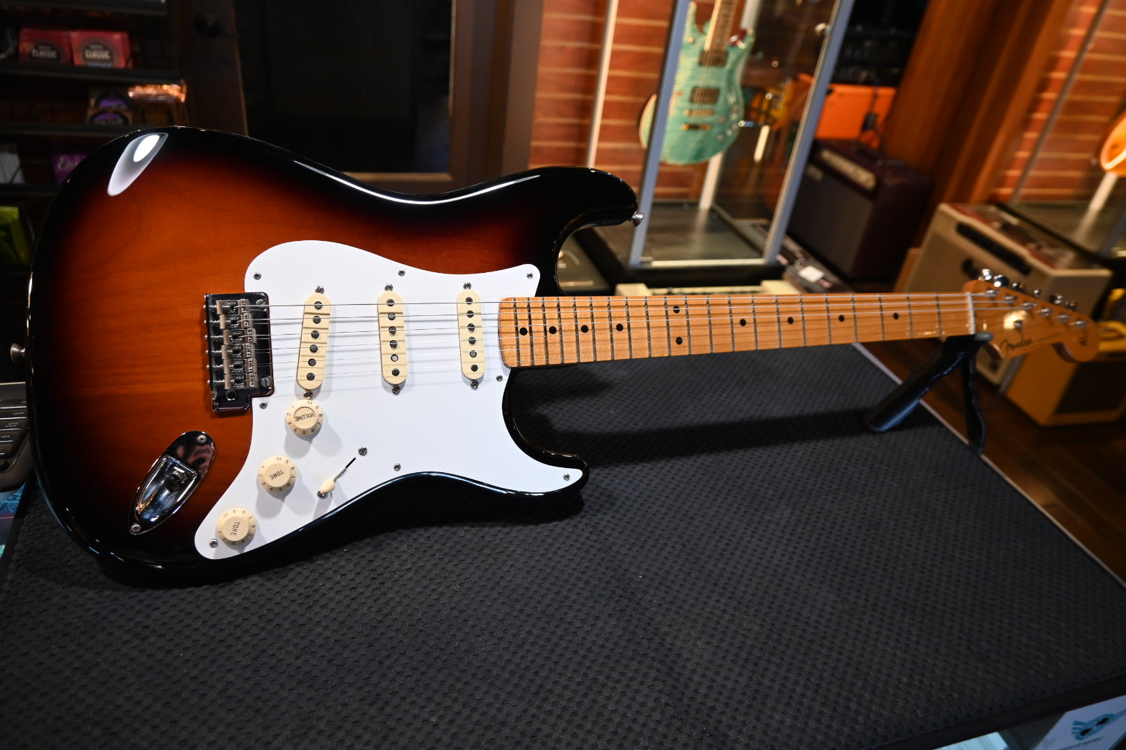 Fender Vintera Stratocaster 2019 - 3-Tone Sunburst Guitar #3920 - Danville Music
