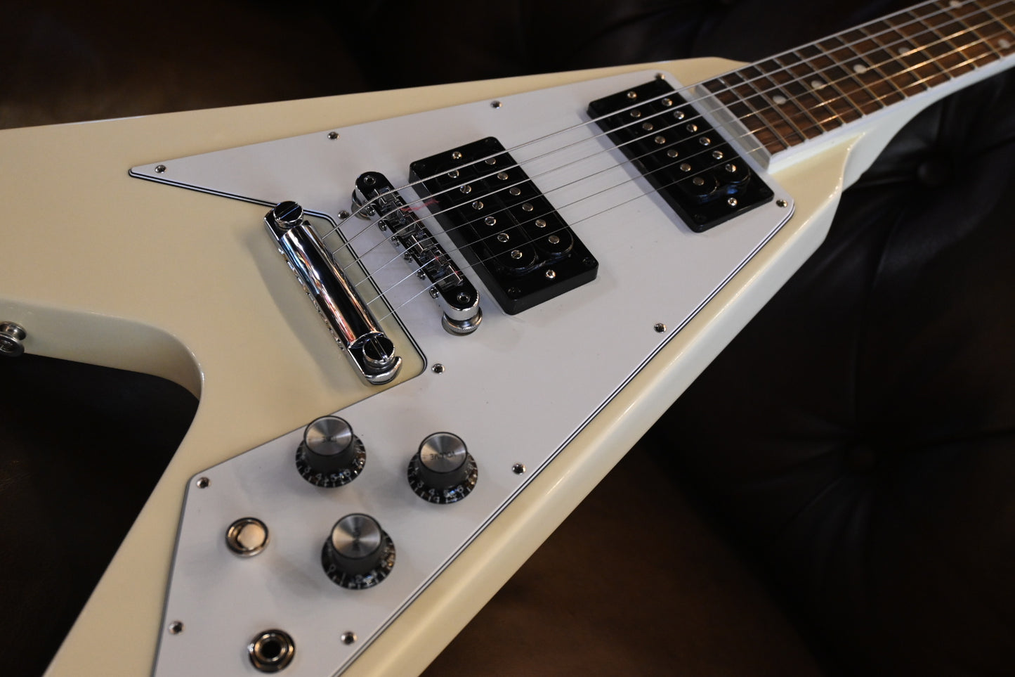 Gibson ‘70s Flying V - Classic White Guitar #0157