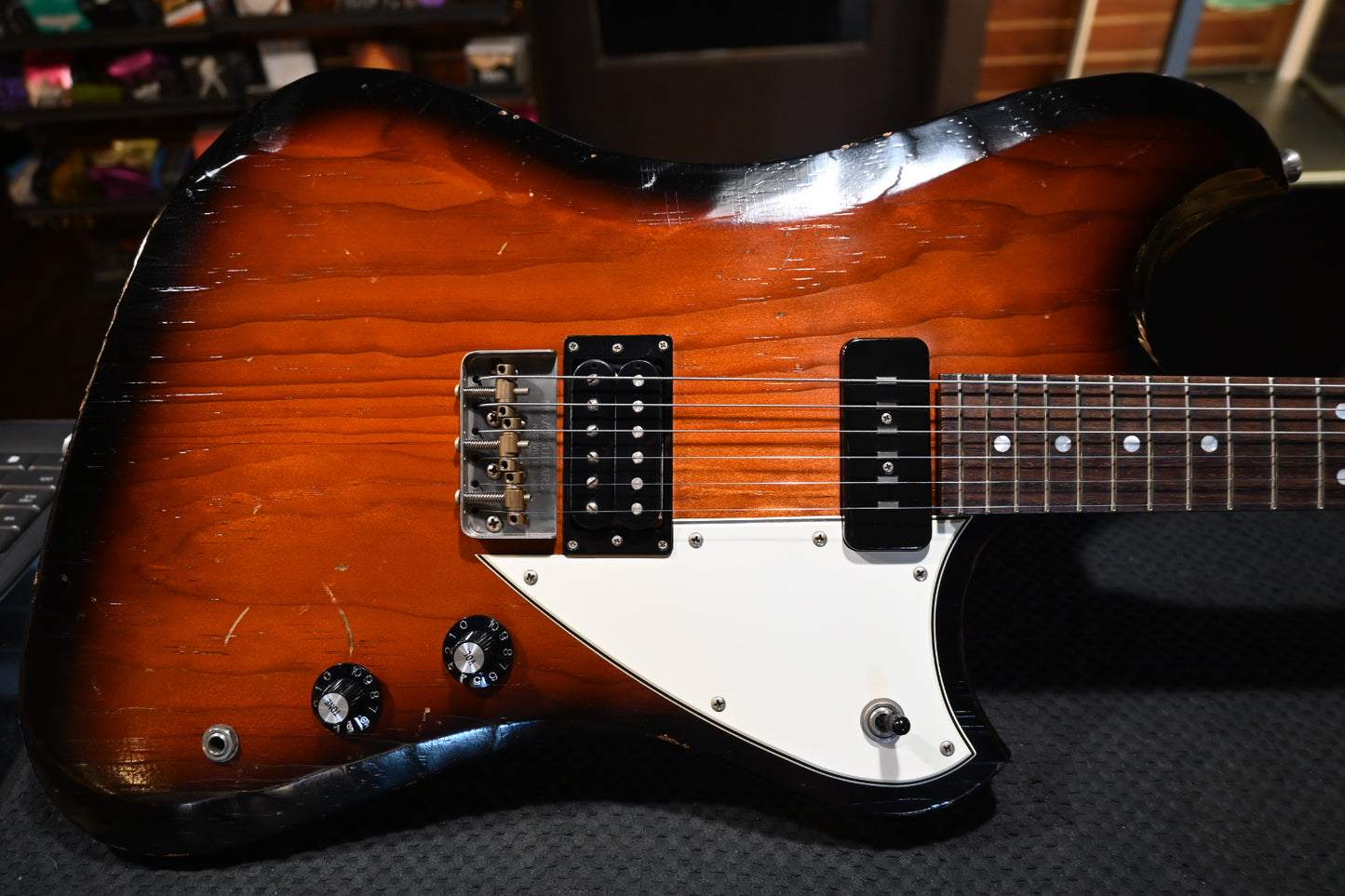 Novo Nucleus Voltur V2 - Firebird Burst Guitar #4653 - Danville Music