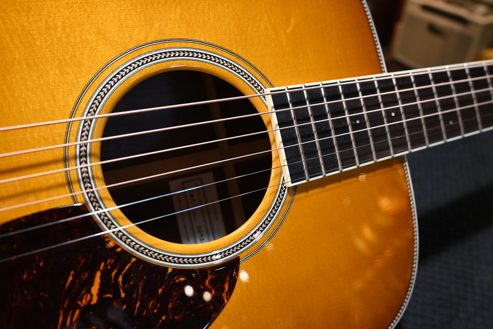 Santa Cruz OM Moon Spruce Bear Claw/Figured Walnut - Georgia Peach Guitar #6242 USED - Danville Music