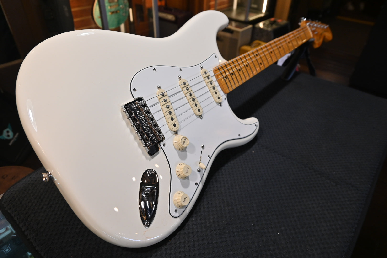 Fender Limited Edition American Vintage II 1973 Stratocaster - Olympic White Guitar #7069 - Danville Music