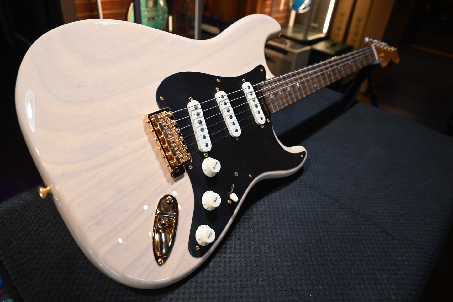 Fender Custom Shop B4 AM Custom Stratocaster RW NOS 2025 - Vintage Blonde Guitar #8103