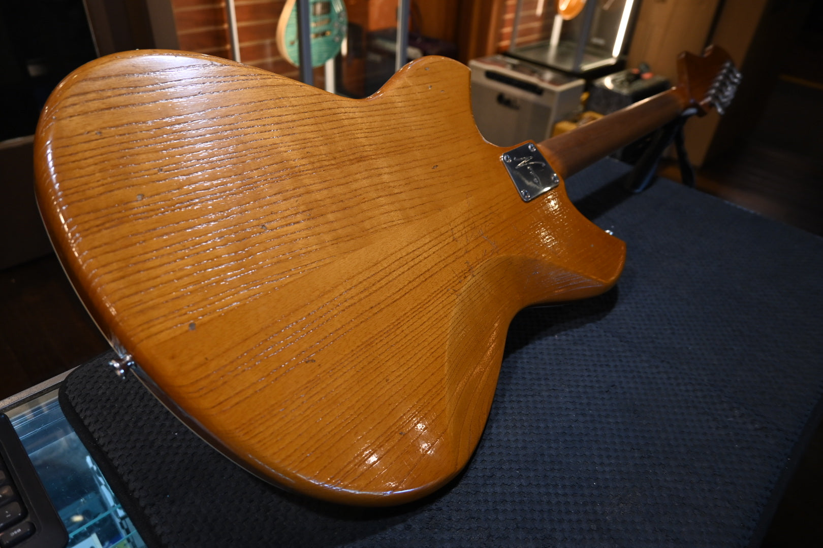 Novo Maple Top Miris JHH LTD - Amber Guitar #6531 - Danville Music