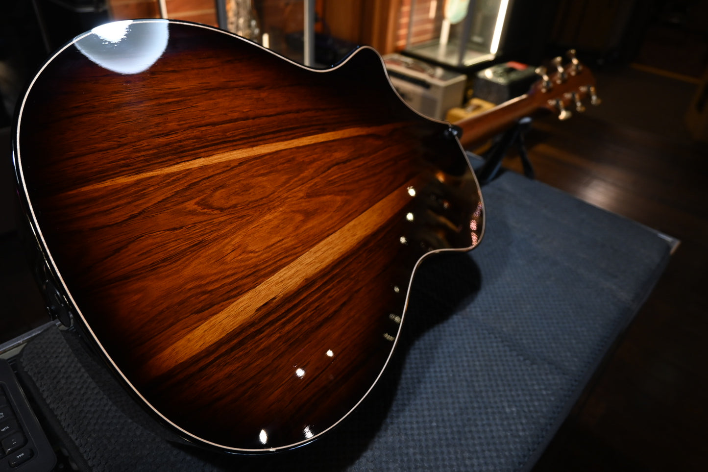 Taylor Builder’s Edition 814ce 2025 Sinker Redwood/Honduran Rosewood - Kona Edgeburst Guitar #5035
