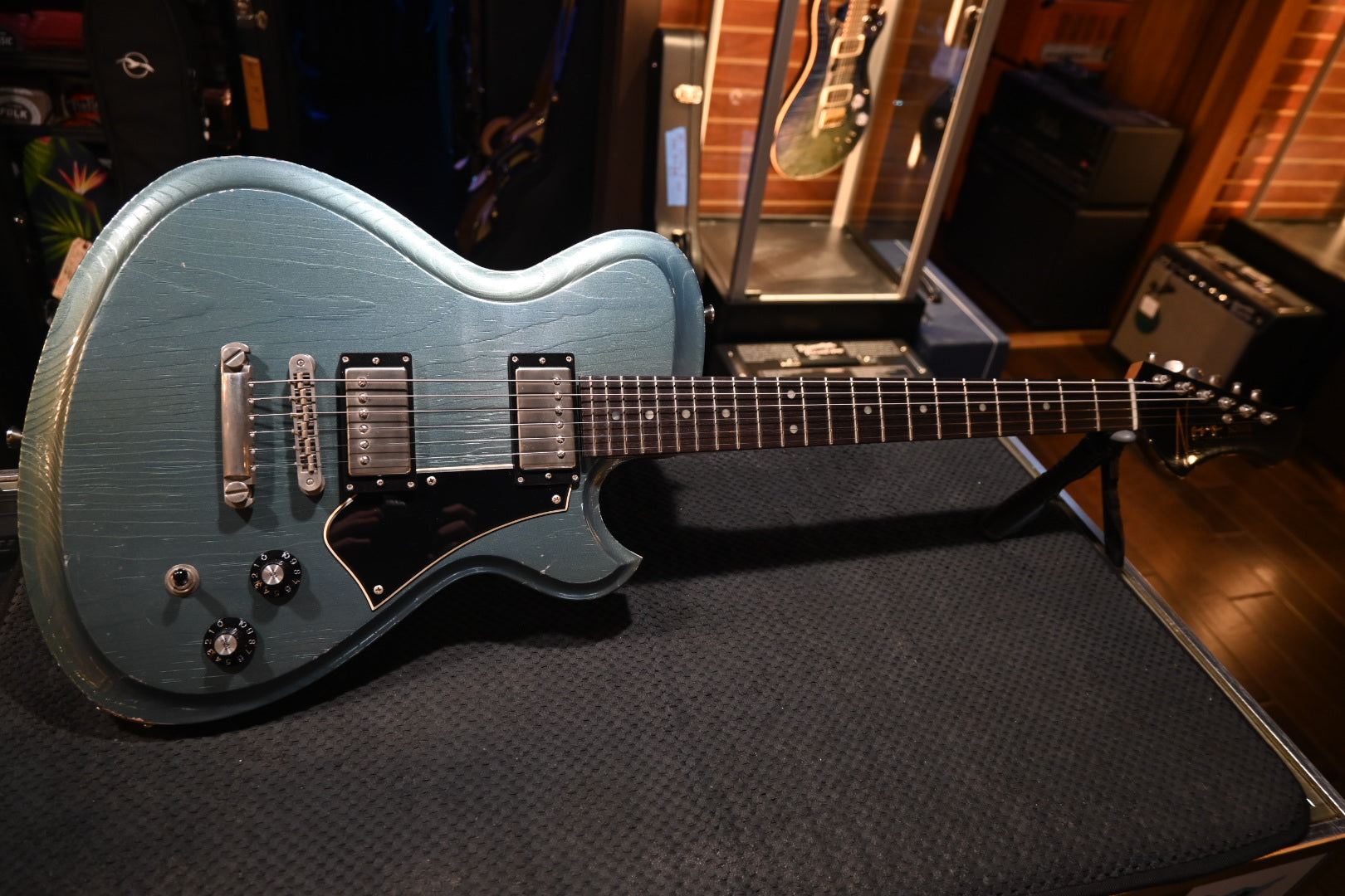 Novo Nucleus Solus H2 - Aged Pelham Blue Guitar #5234 - Danville Music