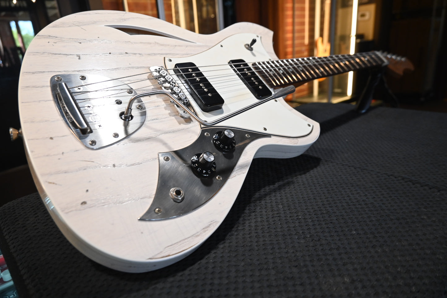 Novo Nucleus Miris J - Mary Kaye White Guitar #6188 - Danville Music