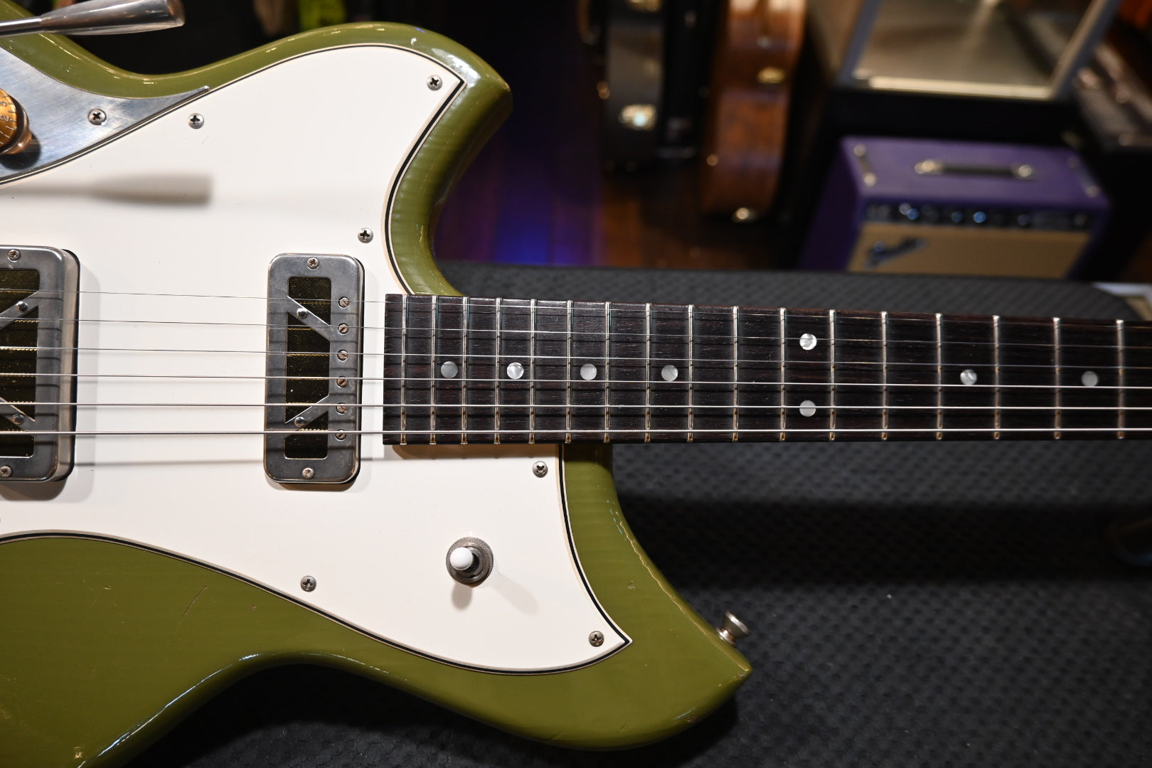 Novo Custom Serus J Left-Handed - Uffington Green Guitar #1403 - Danville Music