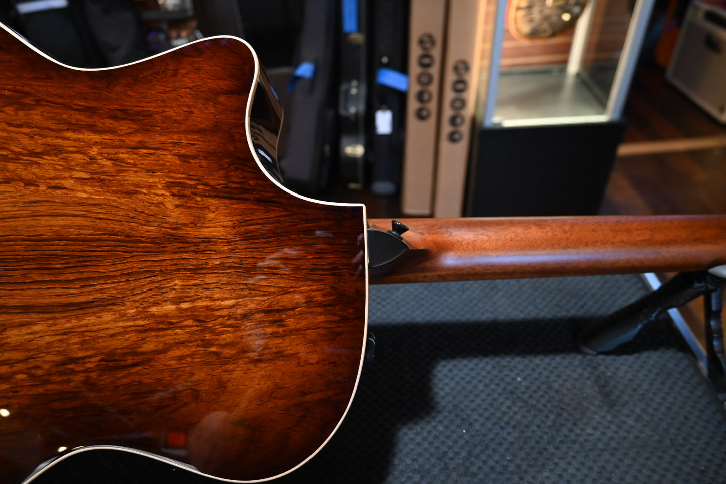 Taylor 814ce Custom Select 2025 Torrefied Spruce/Honduran Rosewood Guitar #5102