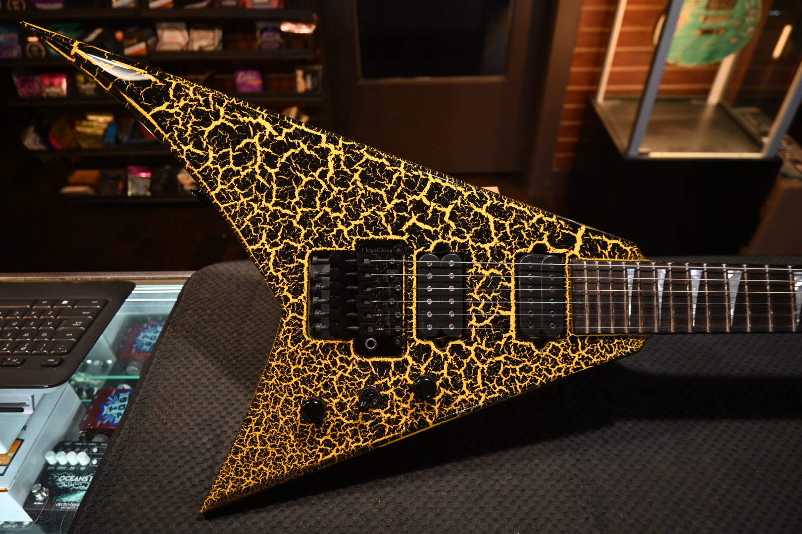 Jackson Custom Shop Randy Rhoads RR24 2H FR 2024 - Black Yellow Crackle Guitar #3862 - Danville Music