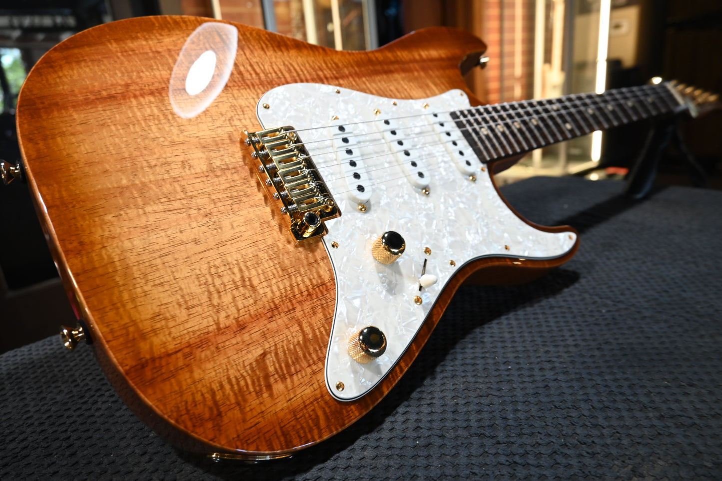 Tom Anderson Drop Top Classic Shorty Hollow Koa 2023 - Light Tobacco Shaded Edge Guitar #123A