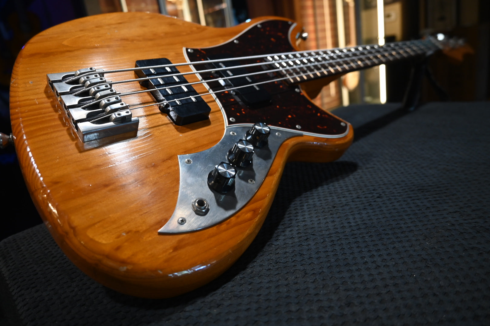Novo Nucleus Ivorus Bass - Amber Bass #5415 - Danville Music