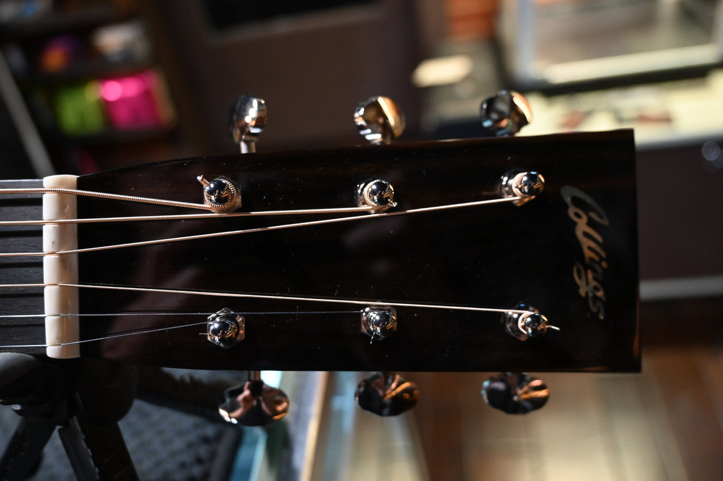 Collings 01 T Torrefied Sitka Spruce/Honduran Mahogany Guitar #6645 - Danville Music