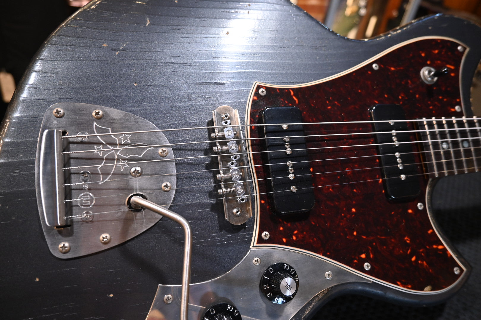 Novo Nucleus Serus J - Charcoal Guitar #5224 - Danville Music