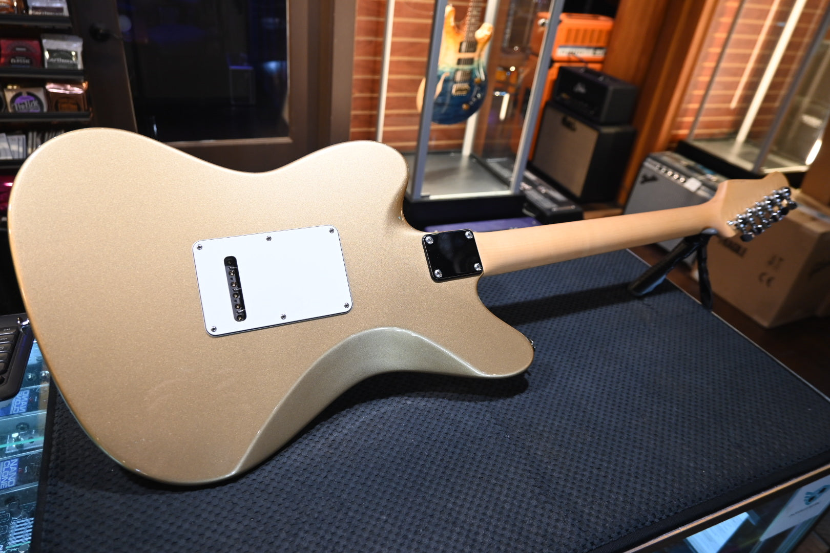Suhr Classic JM HH Gotoh 510 - Gold Guitar #2237 - Danville Music