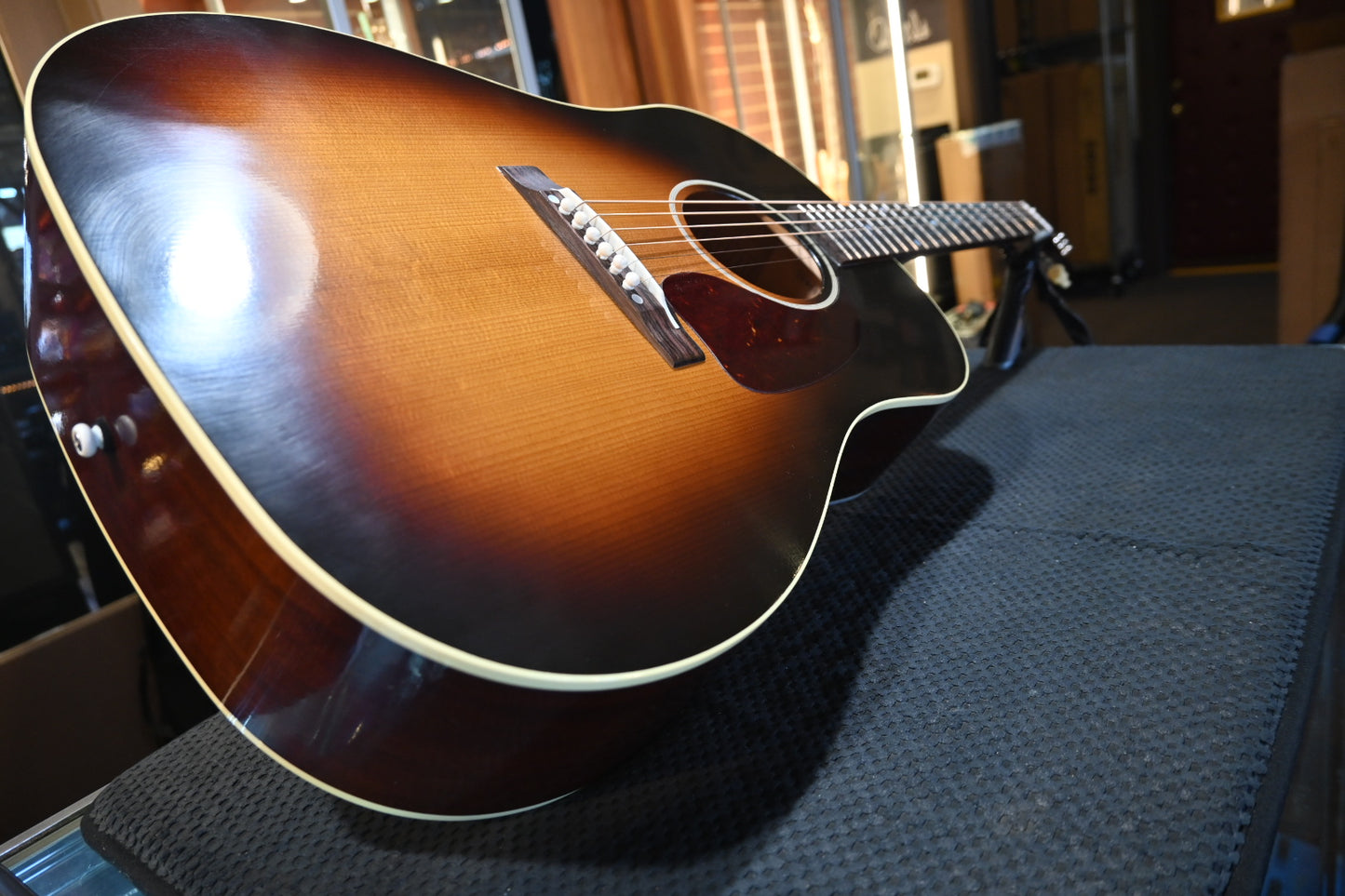Gibson Custom Shop 194 Banner J-45 2025 - Vintage Sunburst Guitar #5029 - Danville Music