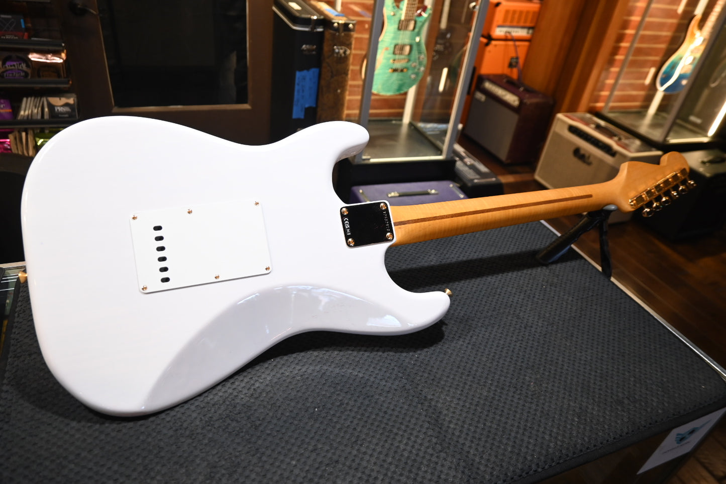 Fender Limited Edition American Vintage II 1957 Stratocaster - White Blonde Guitar #7910