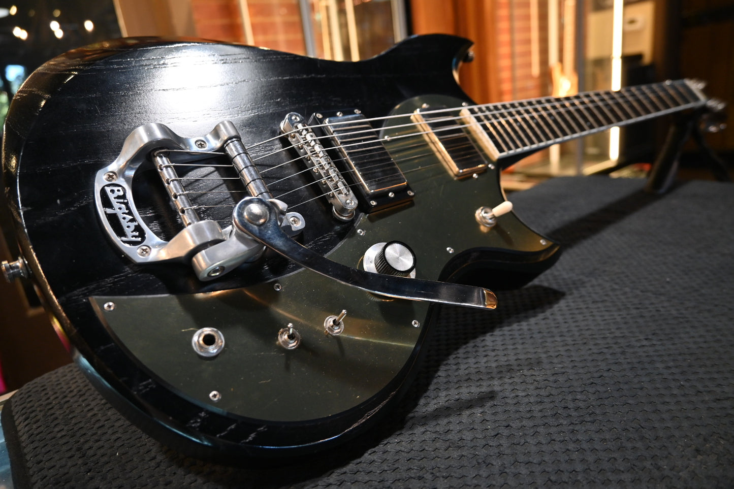 Dunable Yeti 2019 - Black Guitar #1979 - Danville Music