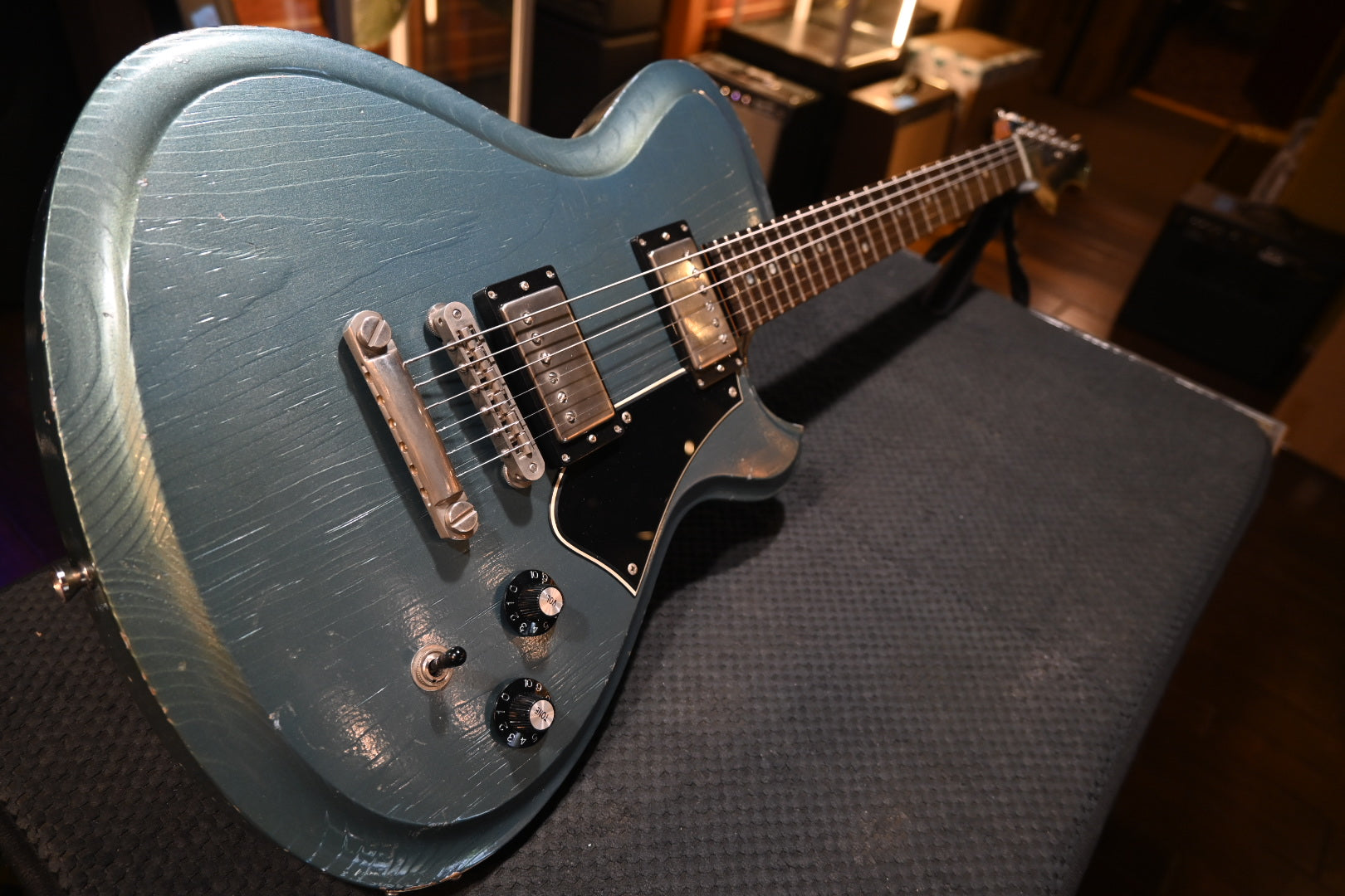 Novo Nucleus Solus H2 - Aged Pelham Blue Guitar #5234 - Danville Music
