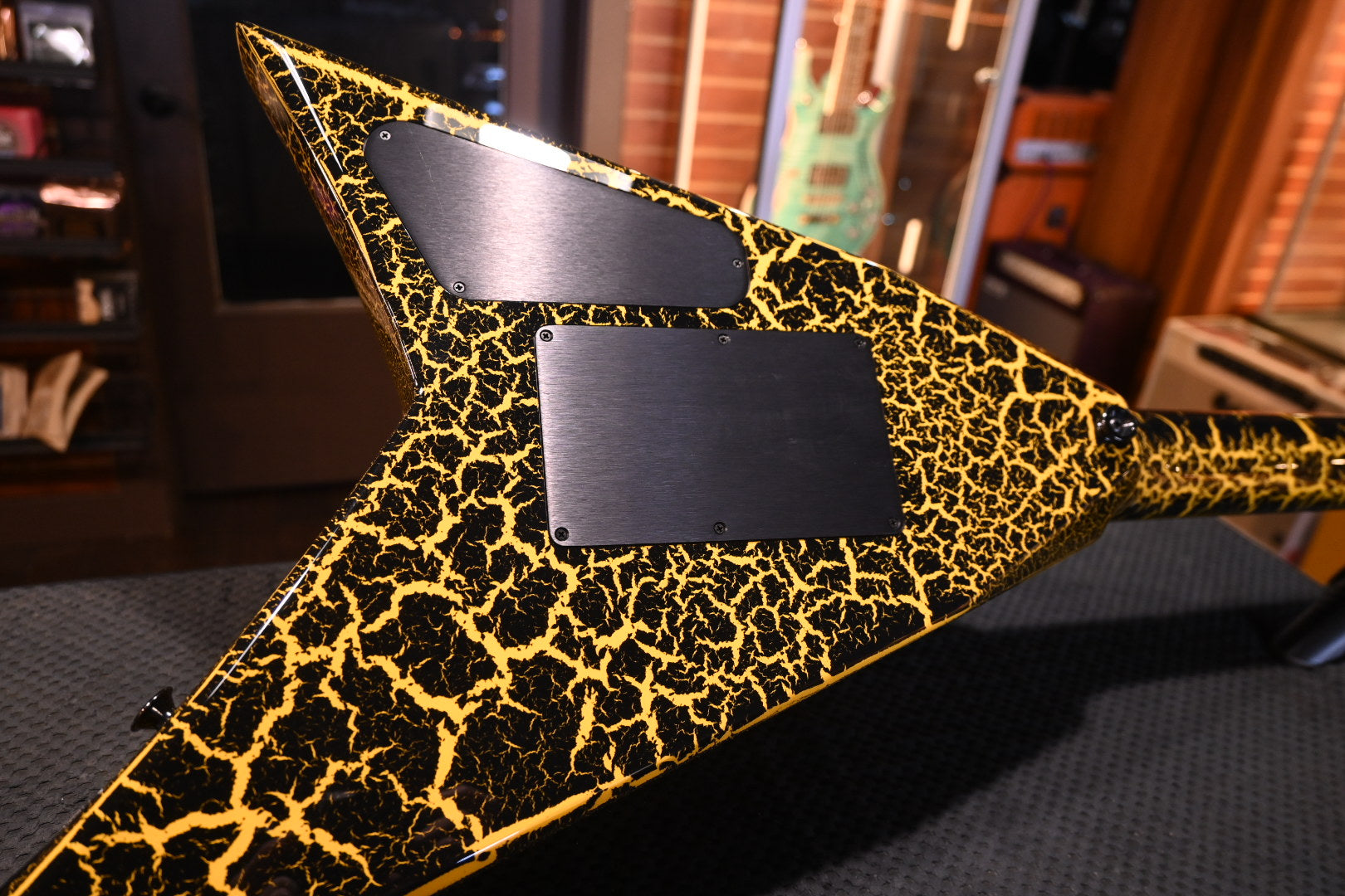 Jackson Custom Shop Randy Rhoads RR24 2H FR 2024 - Black Yellow Crackle Guitar #3862 - Danville Music