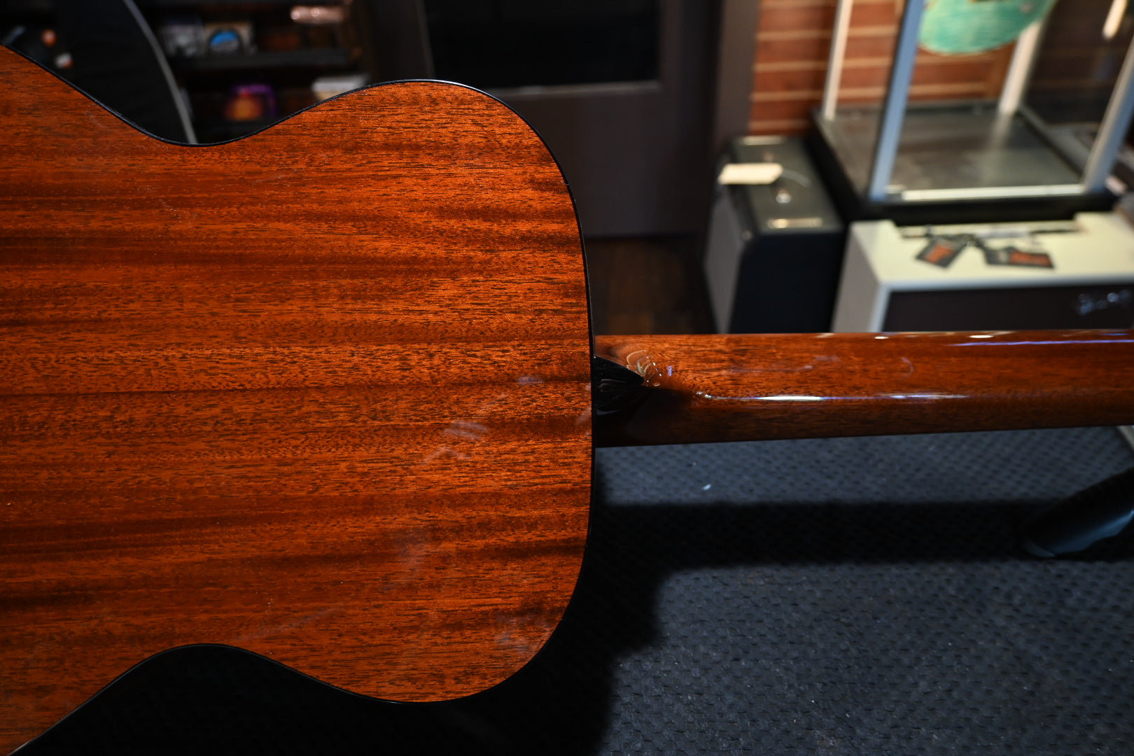 Collings 01 T Torrefied Sitka Spruce/Honduran Mahogany Guitar #6645 - Danville Music