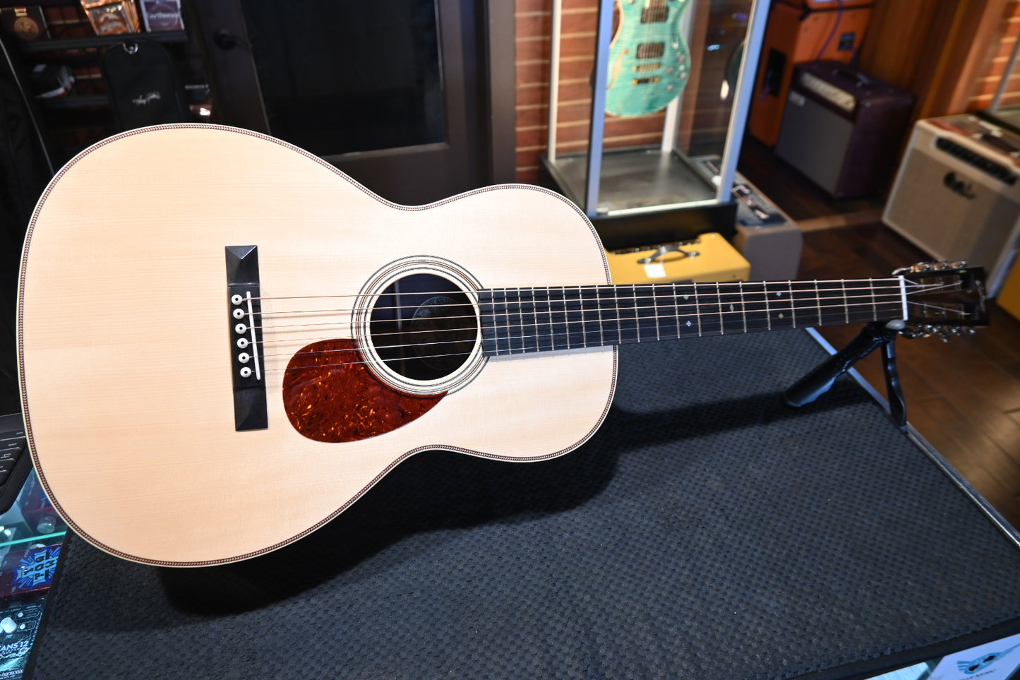 Collings OO2H T Adirondack Spruce/Indian Rosewood Guitar #6192 - Danville Music