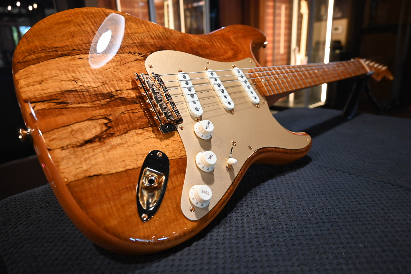 Fender Artisan Stratocaster Figured Koa 2017 - Natural Guitar #1418 - Danville Music