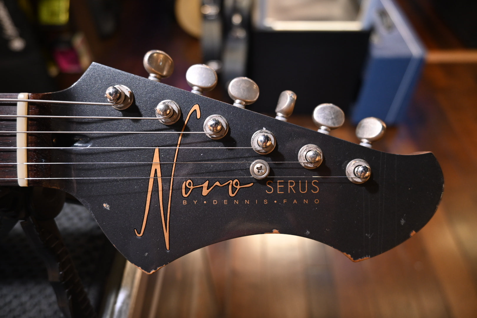 Novo Nucleus Serus J - Charcoal Guitar #5224 - Danville Music