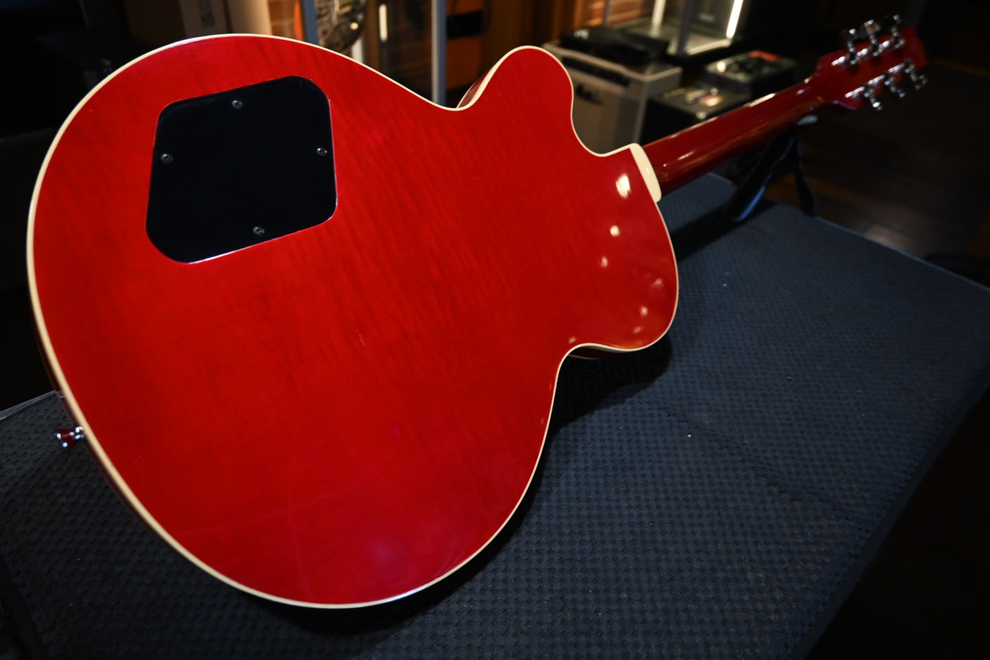 Heritage Millennium 2000 - Vintage Cherry Guitar #6004