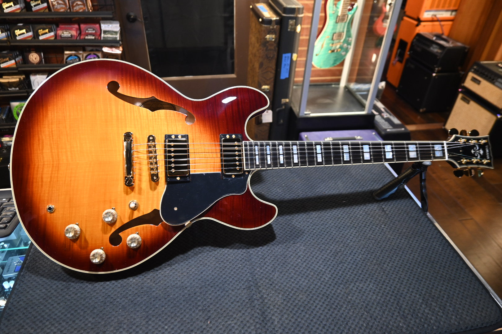 Yamaha SA2200 Violin Sunburst Guitar 052E | Danville Music