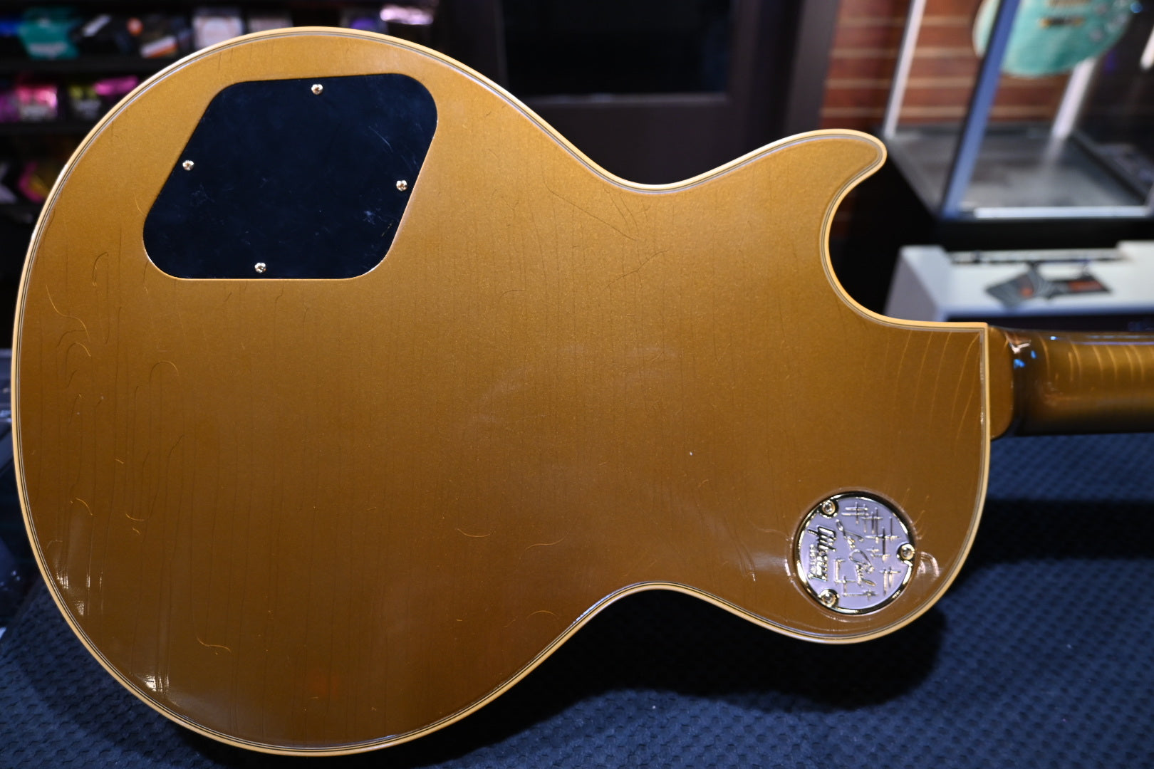 Gibson Custom Shop 1968 Les Paul Standard Reissue Bigsby Ultra Light Aged - Double Gold Guitar #1138 - Danville Music