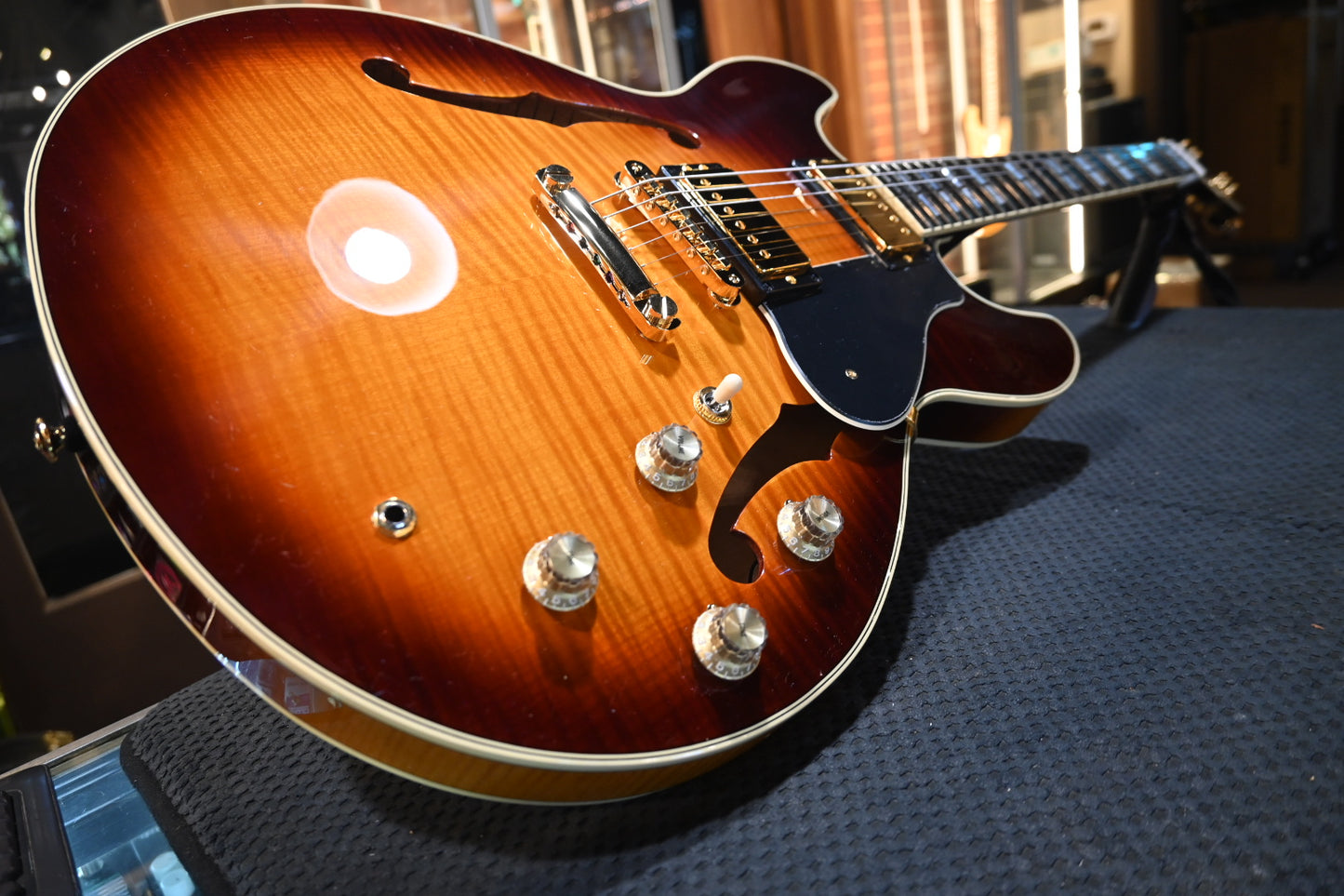 Yamaha SA2200 - Violin Sunburst Guitar #052E