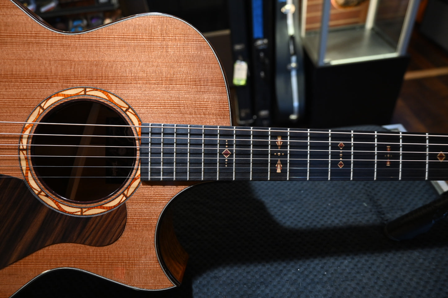 Taylor Custom Gold Label SA Super Auditorium Sinker Redwood/AA Koa Catch #15 #6099